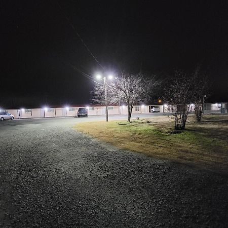 Eddy'S Motel Pleasanton Ngoại thất bức ảnh