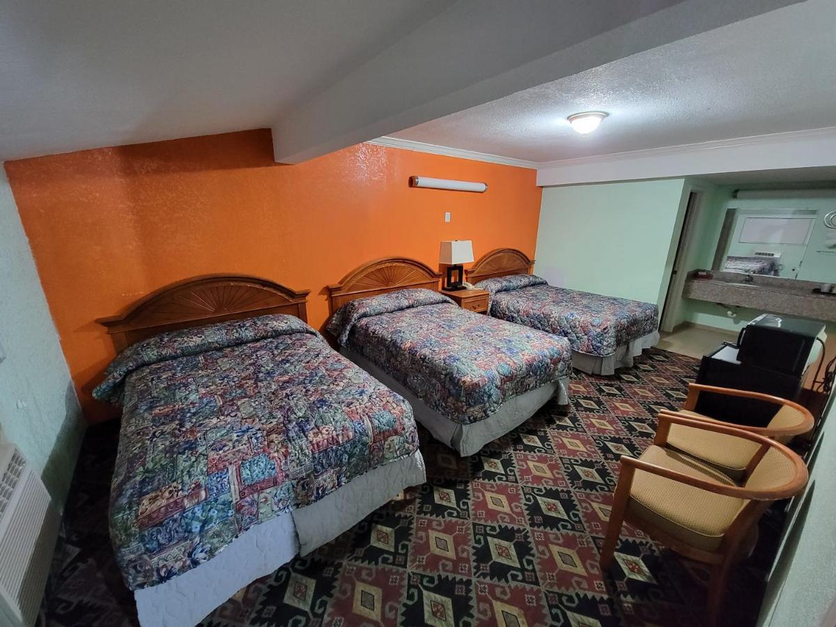 Eddy'S Motel Pleasanton Ngoại thất bức ảnh